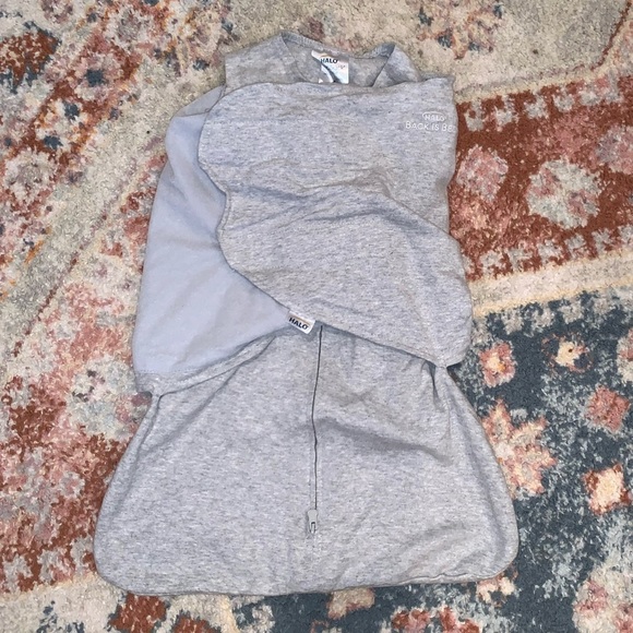 HALO SleepSack Swaddle New Born Gray Wrap Gently Used Velcro Closure - Picture 1 of 5